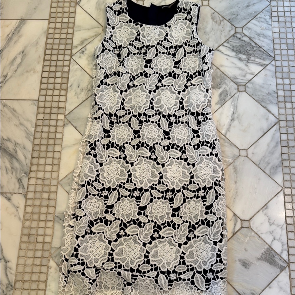 Karl Lagerfeld Elegant Black and White Lace Dress size 6